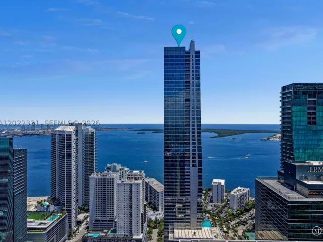 1-bedroom condo for rent in Miami - 1435 Brickell Ave 3210 - MondialRealty