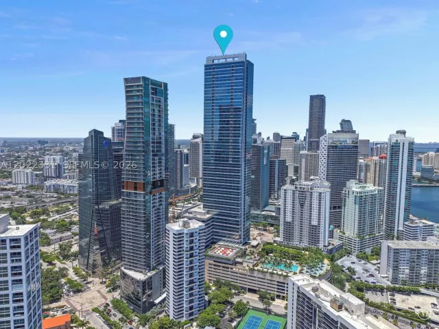 1-bedroom condo for rent in Miami - 1435 Brickell Ave 3210 - MondialRealty