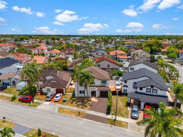 4-bedroom home for sale in Miami - 15530 SW 59th St - MondialRealty