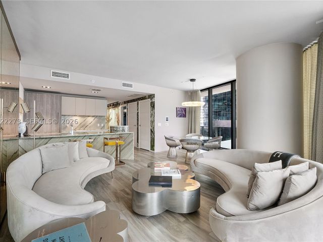 3-bedroom condo for sale in Miami - 801 S Miami Ave 1004 - MondialRealty