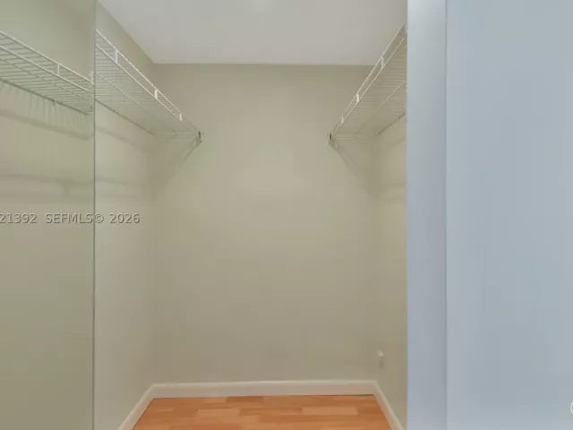 3-bedroom condo for sale in Miami Beach - 5900 Collins Ave 408 - MondialRealty