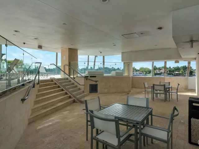 3-bedroom condo for sale in Miami Beach - 5900 Collins Ave 408 - MondialRealty