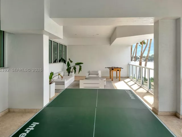 3-bedroom condo for sale in Miami Beach - 5900 Collins Ave 408 - MondialRealty