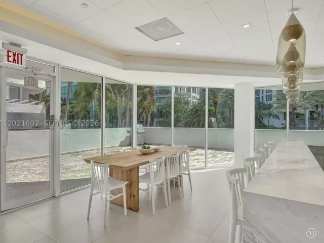 3-bedroom condo for rent in Miami Beach - 5900 Collins Ave 408 - MondialRealty