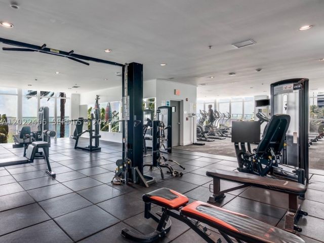 3-bedroom condo for rent in Miami - 1155 Brickell Bay Dr 1102 - MondialRealty