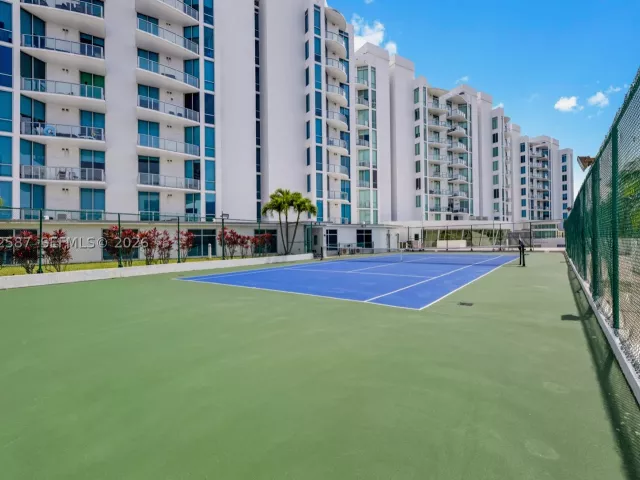 3-bedroom condo for sale in Aventura - 3029 NE 188th St 301 - MondialRealty