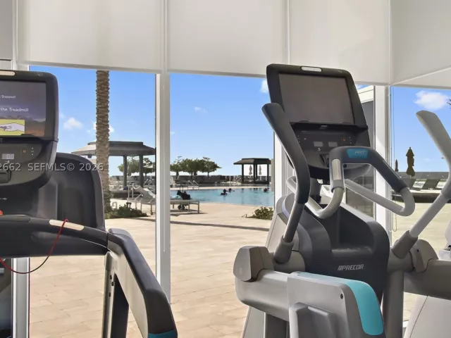 2-bedroom condo for rent in Hallandale Beach - 1850 S OCEAN DR 4009 - MondialRealty