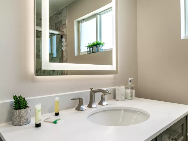 4-bedroom home for rent in Pompano Beach - 300 SE 8th Court - MondialRealty
