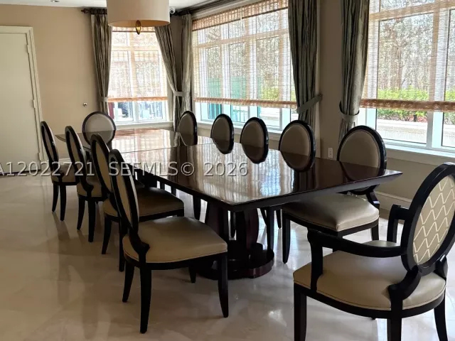 2-bedroom condo for sale in Aventura - 20000 E Country Club Dr 601 - MondialRealty