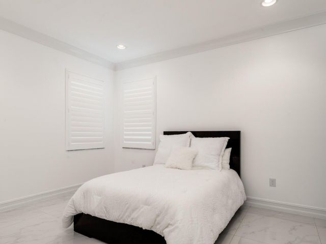 5-bedroom home for rent in Delray Beach - 8092 Lemon Serpentine Lane - MondialRealty