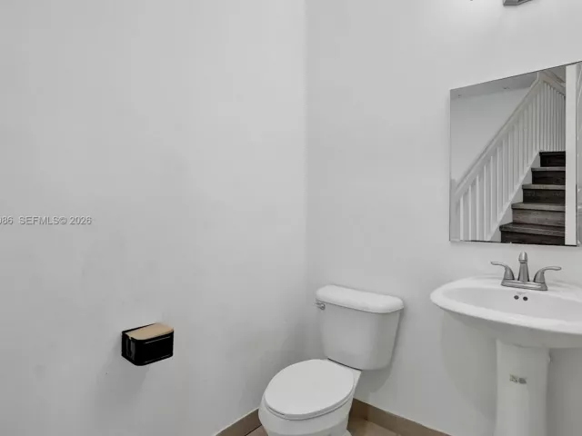 4-bedroom home for sale in Miami - 643 NE 191st Ter - MondialRealty