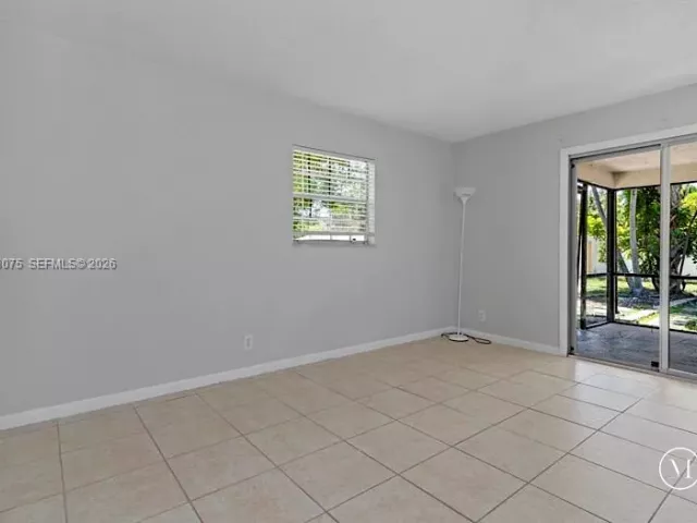 4-bedroom home for rent in Boca Raton - 3910 NW 4th Ct 3910 - MondialRealty