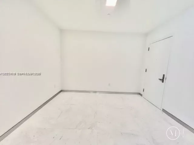 1-bedroom condo for rent in Sunny Isles Beach - 16901 Collins Ave 1104 - MondialRealty
