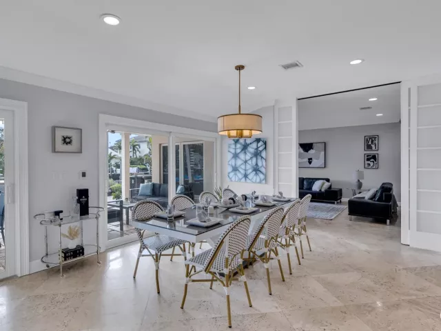 4-bedroom home for rent in Lauderdale By The Sea - 272 Imperial Lane - MondialRealty