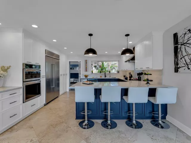 4-bedroom home for rent in Lauderdale By The Sea - 272 Imperial Lane - MondialRealty