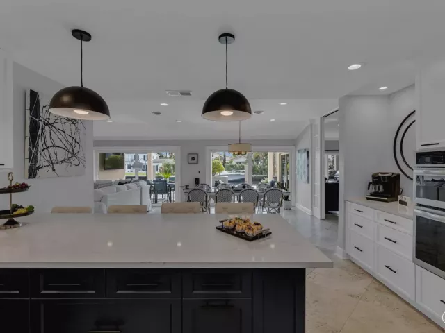 4-bedroom home for rent in Lauderdale By The Sea - 272 Imperial Lane - MondialRealty