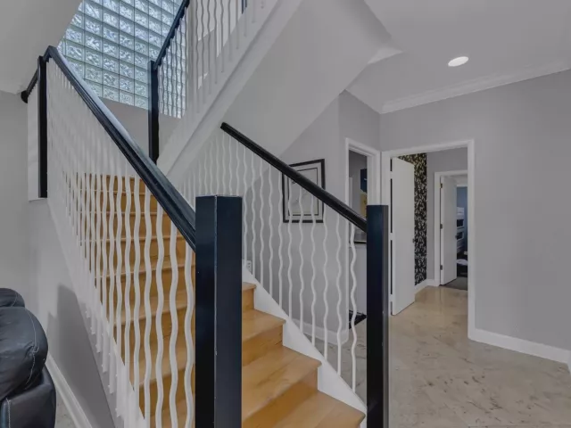 4-bedroom home for rent in Lauderdale By The Sea - 272 Imperial Lane - MondialRealty