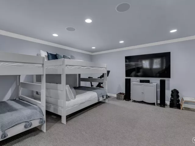 4-bedroom home for rent in Lauderdale By The Sea - 272 Imperial Lane - MondialRealty