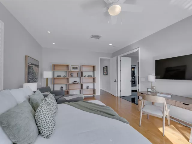4-bedroom home for rent in Lauderdale By The Sea - 272 Imperial Lane - MondialRealty