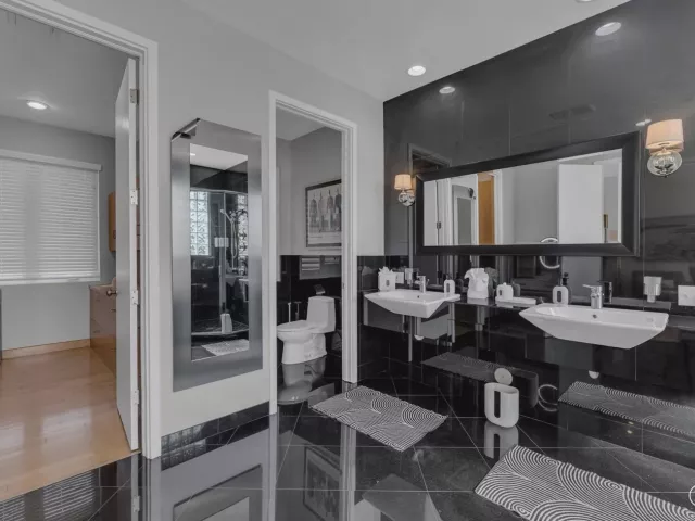 4-bedroom home for rent in Lauderdale By The Sea - 272 Imperial Lane - MondialRealty