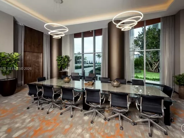 1-bedroom condo for sale in Hollywood - 4111 S Ocean Dr 2209 - MondialRealty