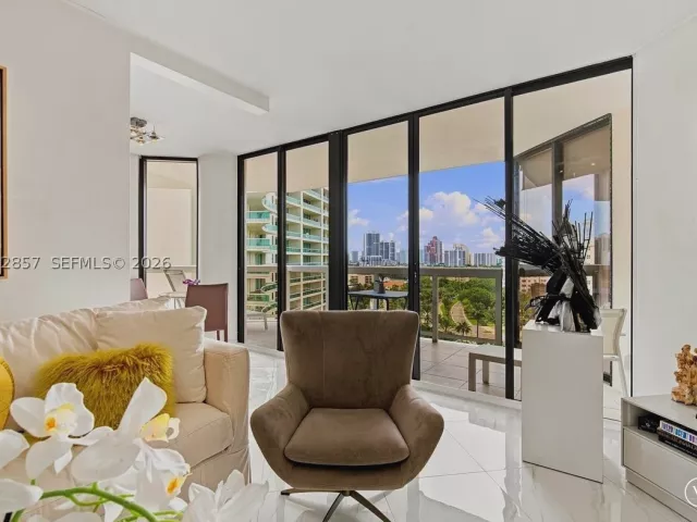 2-bedroom condo for rent in Aventura - 20185 E Country Club Dr 1104 - MondialRealty