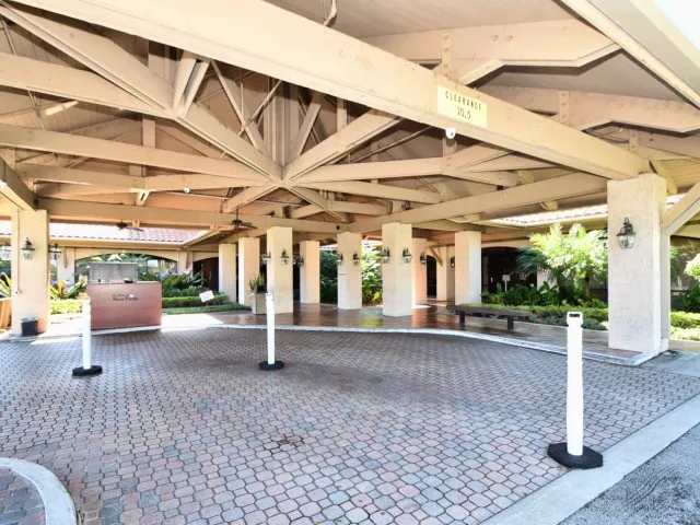 3-bedroom home for sale in Boca Raton - 7940 La Mirada Drive - MondialRealty