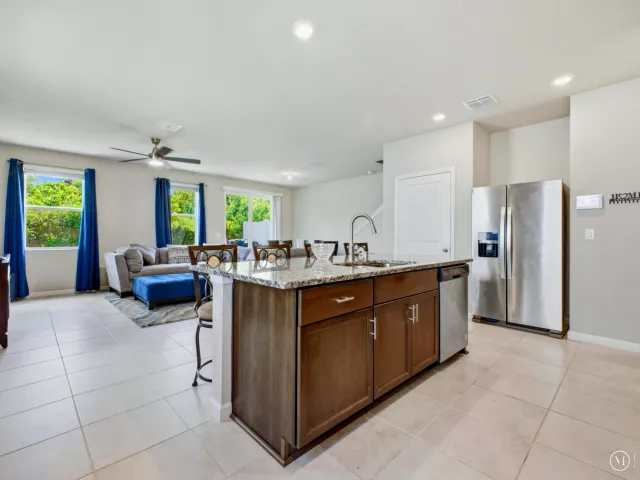 3-bedroom home for sale in West Palm Beach - 5720 Mentmore Drive - MondialRealty