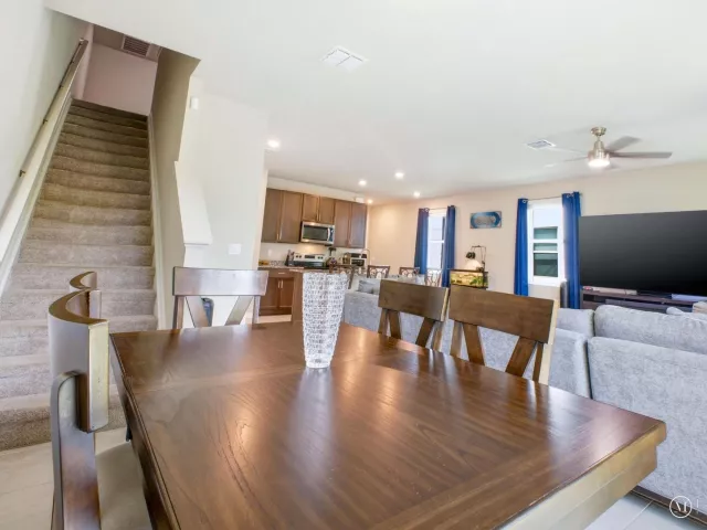 3-bedroom home for sale in West Palm Beach - 5720 Mentmore Drive - MondialRealty