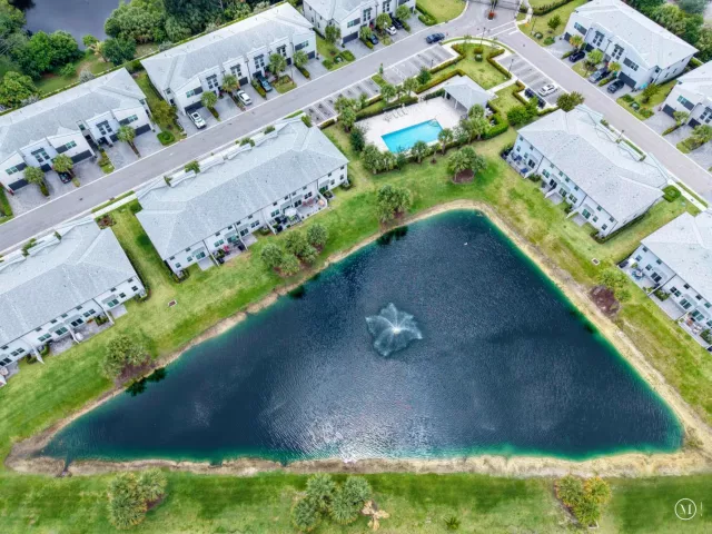 3-bedroom home for sale in West Palm Beach - 5720 Mentmore Drive - MondialRealty