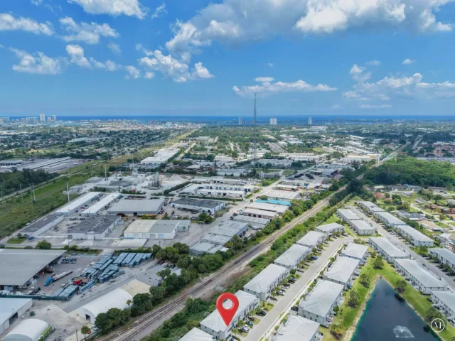 3-bedroom home for sale in West Palm Beach - 5720 Mentmore Drive - MondialRealty