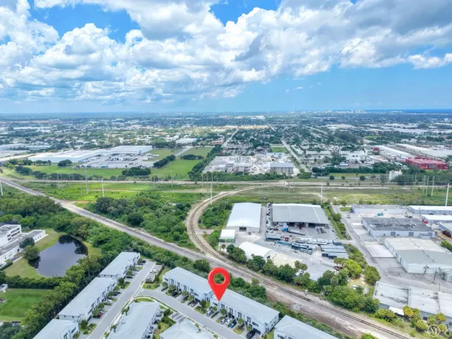 3-bedroom home for sale in West Palm Beach - 5720 Mentmore Drive - MondialRealty