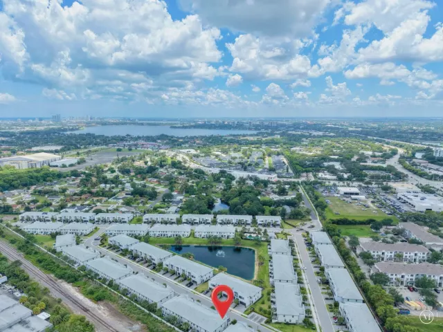 3-bedroom home for sale in West Palm Beach - 5720 Mentmore Drive - MondialRealty