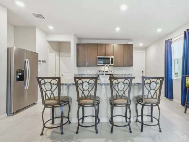 3-bedroom home for sale in West Palm Beach - 5720 Mentmore Drive - MondialRealty