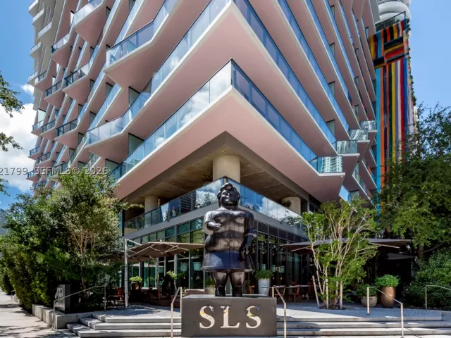 2-bedroom condo for sale in Miami - 1300 S Miami Ave 4709 - MondialRealty