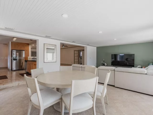 4-bedroom home for rent in Miami Beach - 1430 Stillwater Dr 1430 - MondialRealty