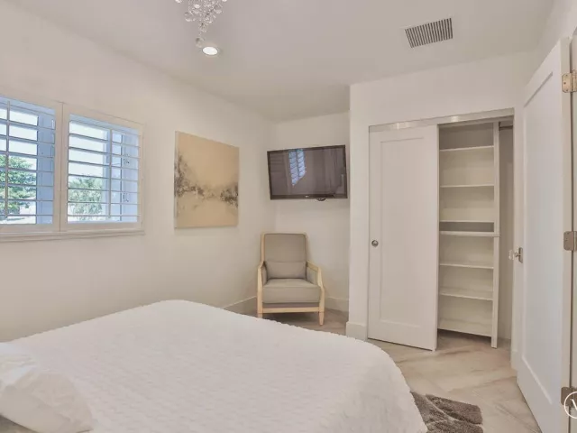 3-bedroom home for rent in Boca Raton - 713 Forsyth Street - MondialRealty