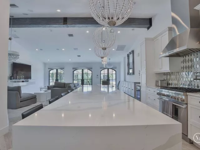 3-bedroom home for rent in Boca Raton - 713 Forsyth Street - MondialRealty