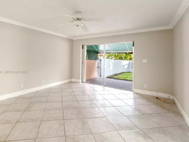4-bedroom home for rent in Hollywood - 947 Lincoln St - MondialRealty