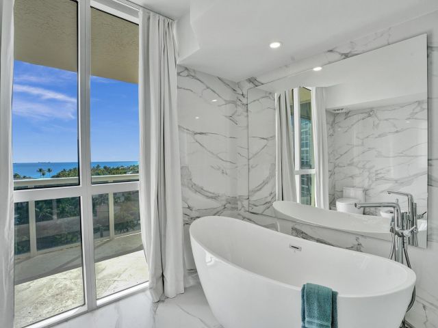 3-bedroom condo for sale in Fort Lauderdale - 3100 N Ocean Boulevard 808 - MondialRealty