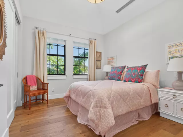 3-bedroom home for sale in West Palm Beach - 240 31st Street - MondialRealty