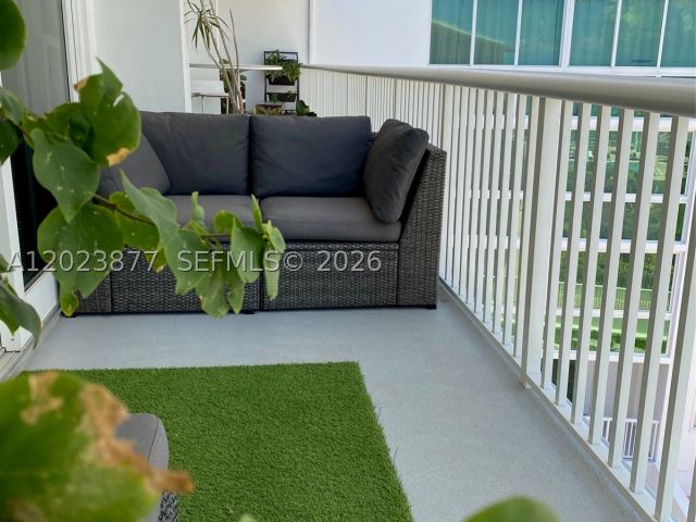 1-bedroom home for sale in Miami Beach - 5401 Collins Ave 339 - MondialRealty