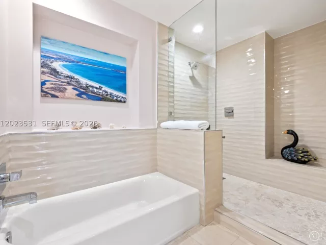 2-bedroom condo for rent in Miami Beach - 2425 Fisher Island Dr 5205 - MondialRealty