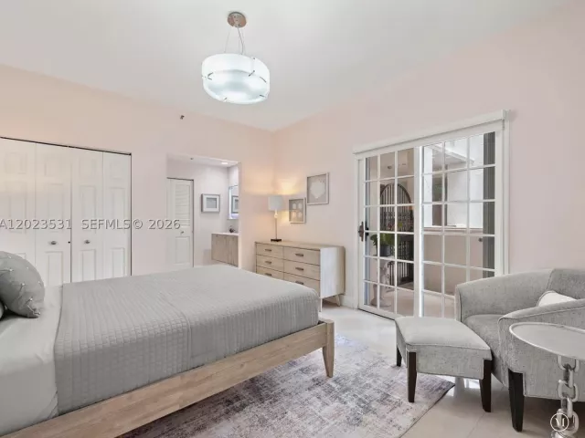 2-bedroom condo for rent in Miami Beach - 2425 Fisher Island Dr 5205 - MondialRealty