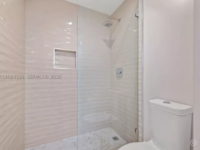 2-bedroom condo for rent in Miami Beach - 2425 Fisher Island Dr 5205 - MondialRealty