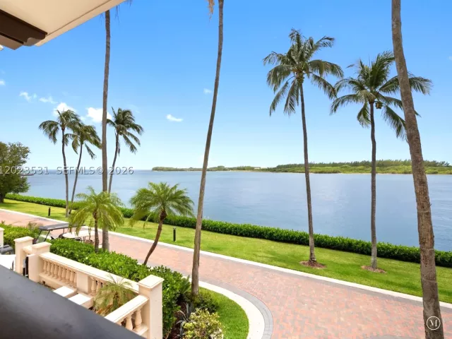 2-bedroom condo for rent in Miami Beach - 2425 Fisher Island Dr 5205 - MondialRealty