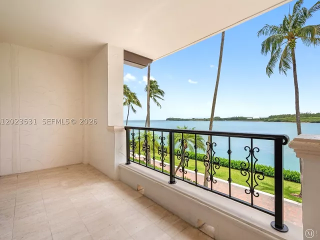 2-bedroom condo for rent in Miami Beach - 2425 Fisher Island Dr 5205 - MondialRealty