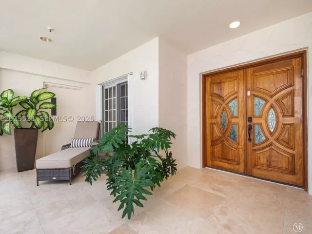 2-bedroom condo for rent in Miami Beach - 2425 Fisher Island Dr 5205 - MondialRealty