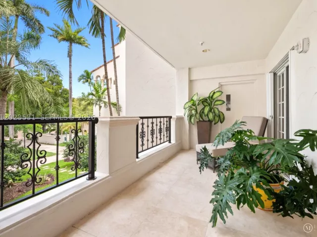 2-bedroom condo for rent in Miami Beach - 2425 Fisher Island Dr 5205 - MondialRealty
