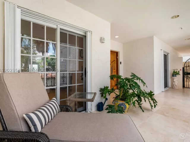 2-bedroom condo for rent in Miami Beach - 2425 Fisher Island Dr 5205 - MondialRealty